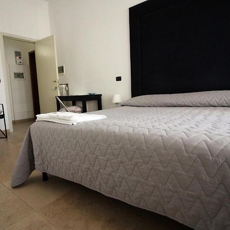B&B Duca Lecce Bagian luar foto