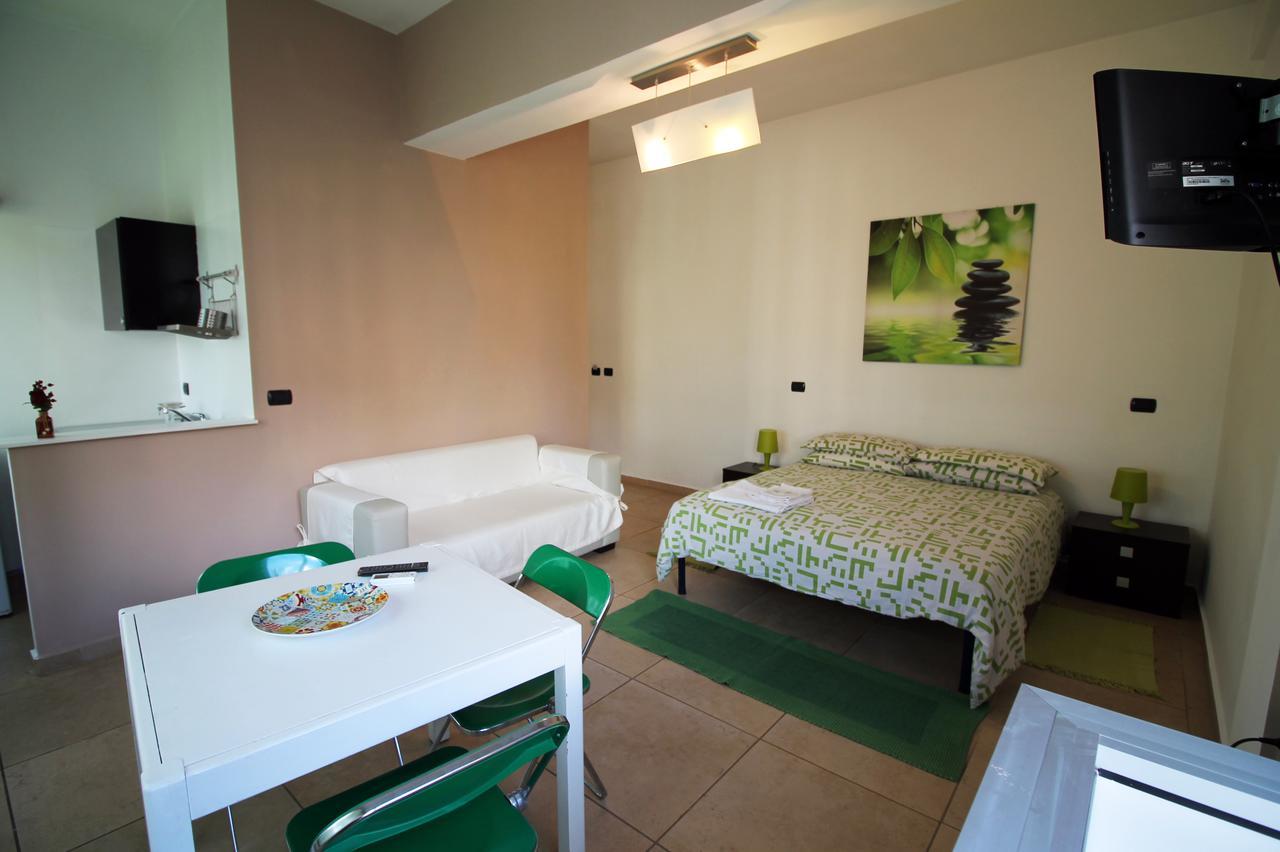 B&B Duca Lecce Bagian luar foto