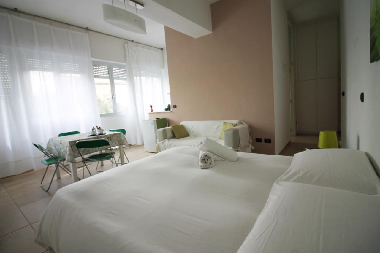 B&B Duca Lecce Bagian luar foto