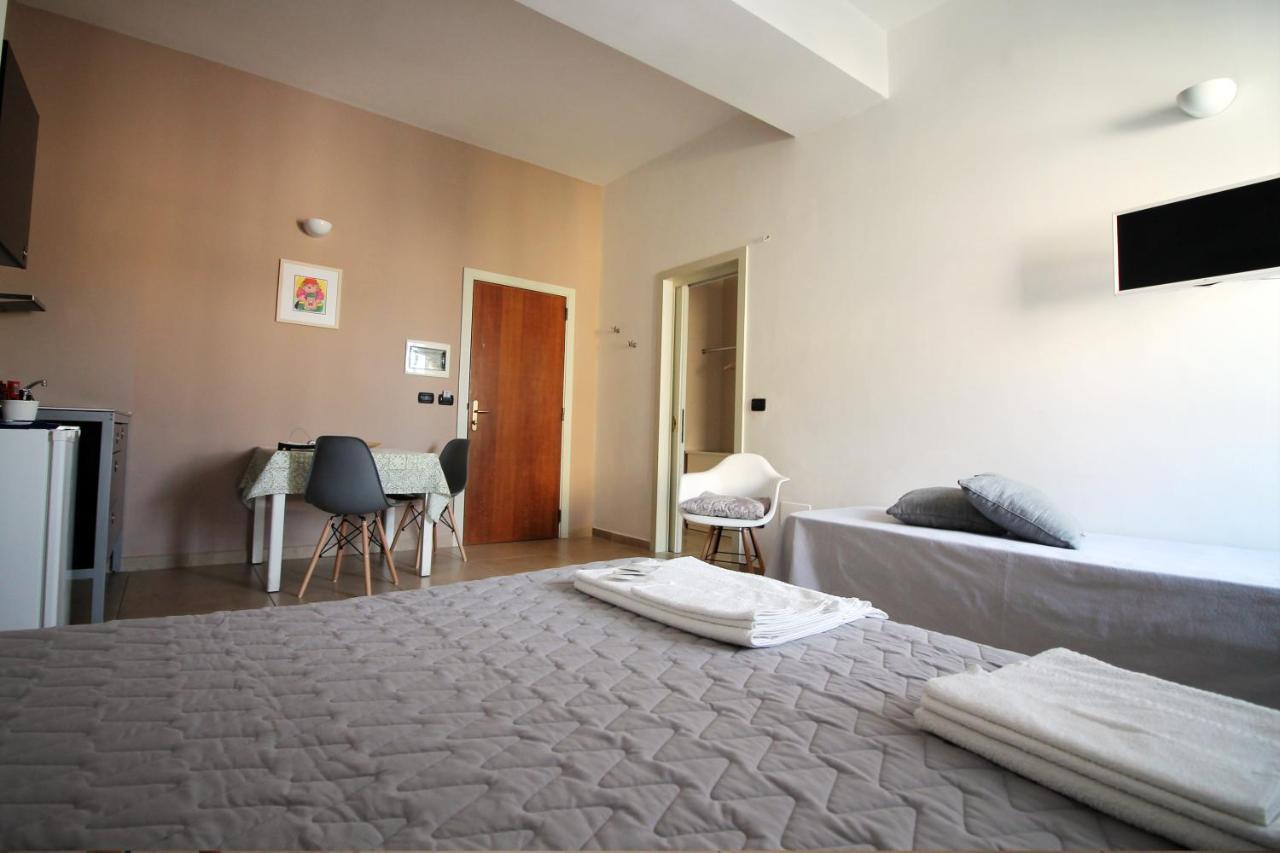 B&B Duca Lecce Bagian luar foto